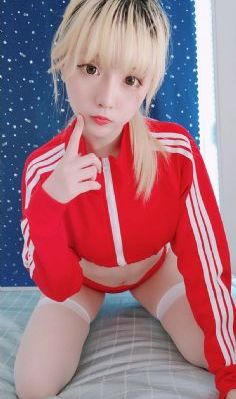 清纯制服学生被啪啪_720免费观看