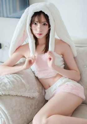 欧美时尚情趣内衣秀_720完整版观看