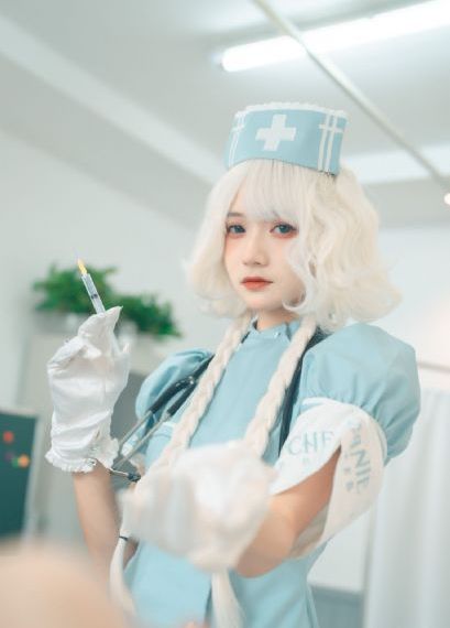 欧美加长款风衣街拍_DVD神马影院在线