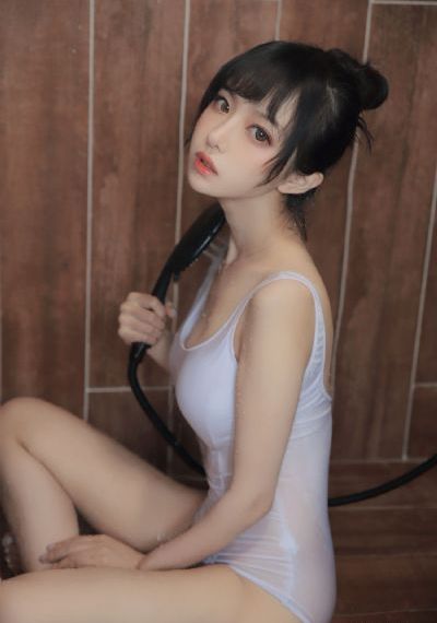 女主被校草们np_国产剧全集在线观看