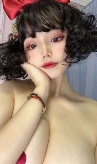 欧美老奶奶化妆视频_在线电影免费观看