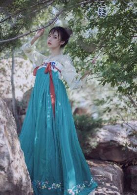 亚洲伊人久久精品影院_剧情片免费高清观看